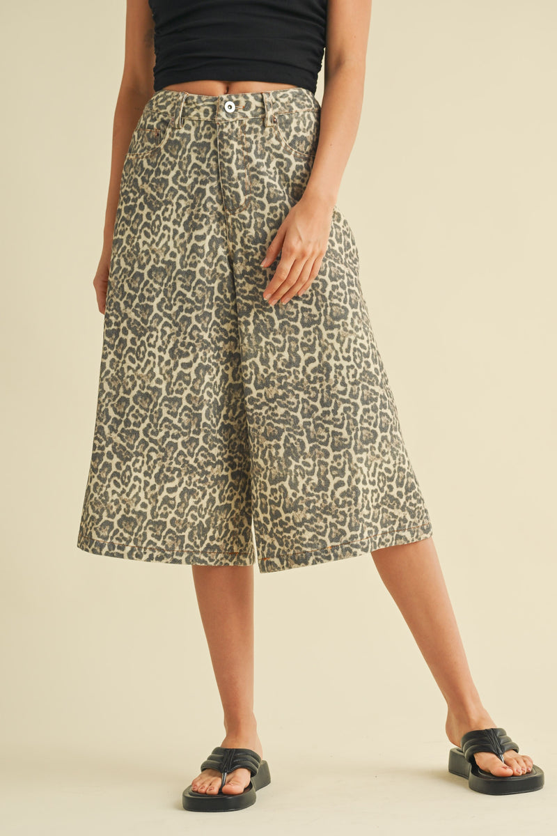 LEO BERMUDA DENIM SHORTS
