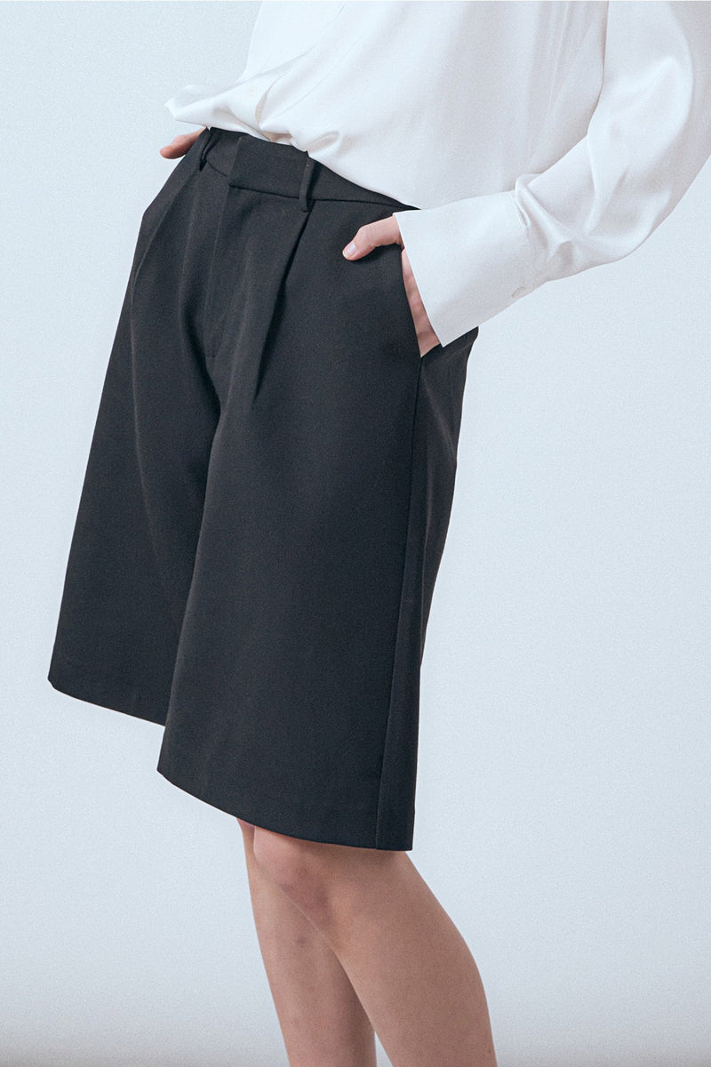 ISADORA BERMUDA PANT